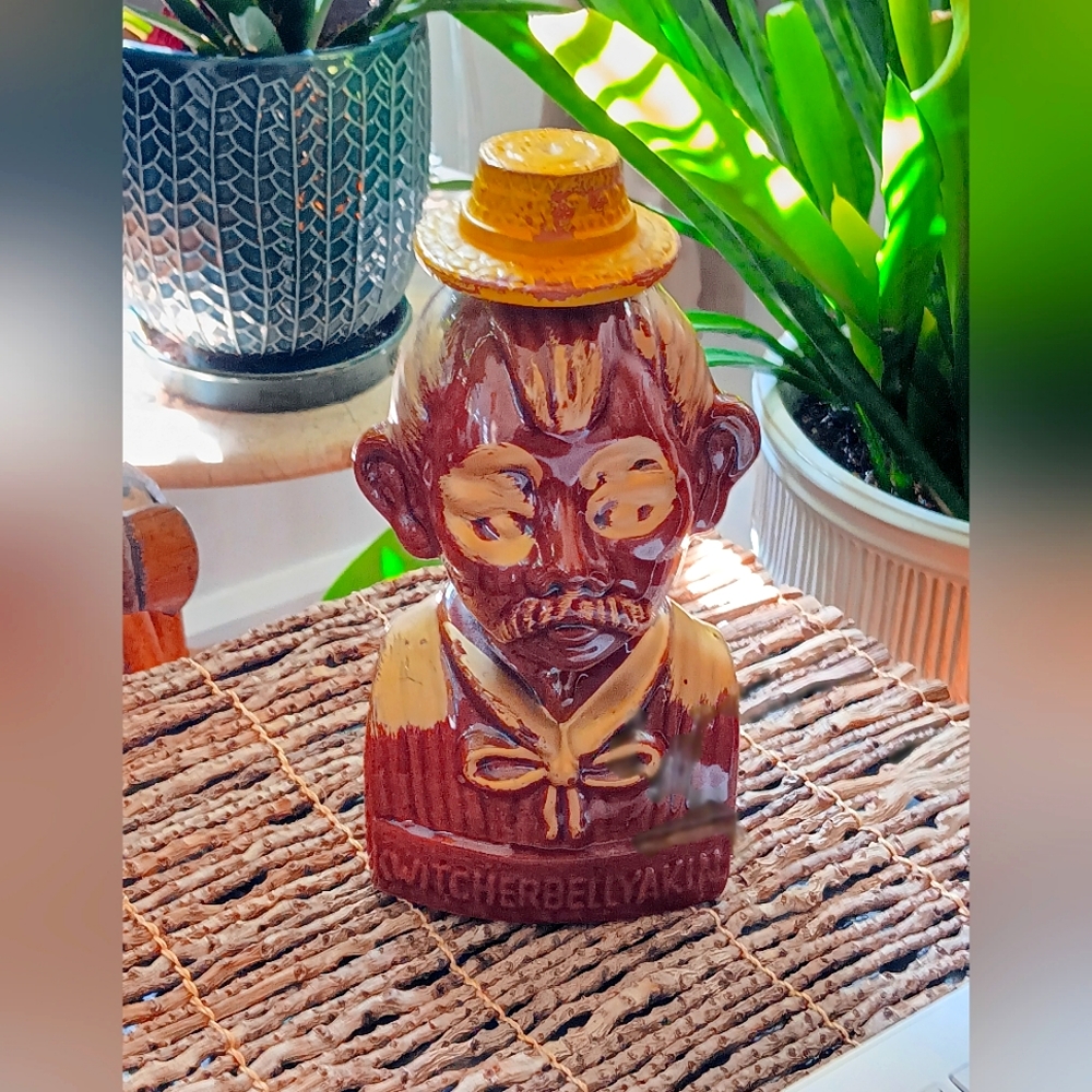 Vintage KWITCHERBELLYAKIN Decanter Enesco Japan barware wine spirits